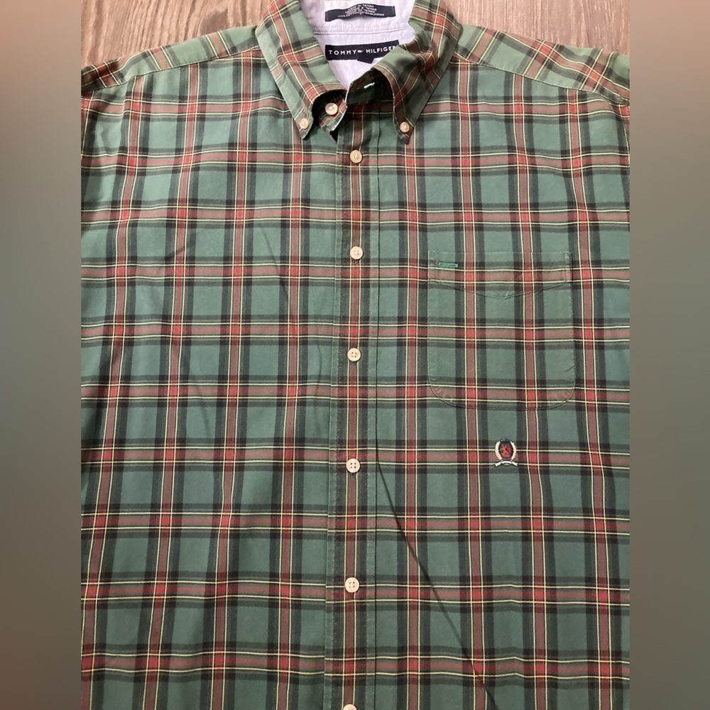 Tommy Hilfiger Men’s Large Button Down‎ Shirt - Picture 2 of 6